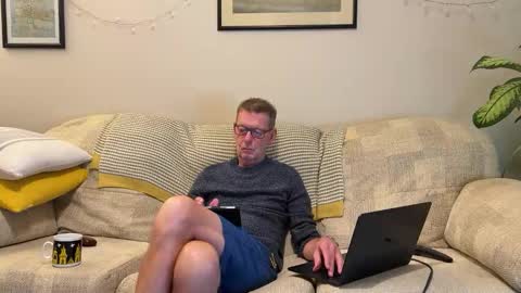 Snapshot of spaceman_fun chatting on October 26, 2025, 7:42 pm spaceman_fun online show from October 26, 2025, 7:42 pm