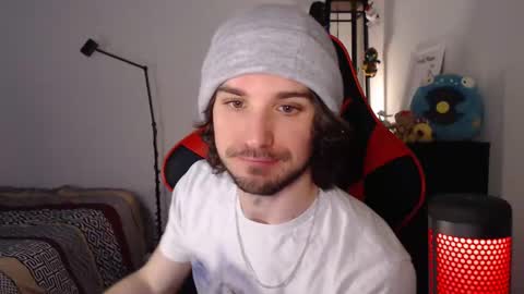 Snapshot of spangy19 chatting on January 3, 2025, 2:32 am Anthony online show from January 3, 2025, 2:32 am