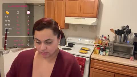 spanishcouple4255 online show from November 25, 2025, 9:04 pm