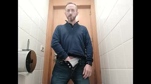 Manu  online show from December 22, 2025, 6:21 am