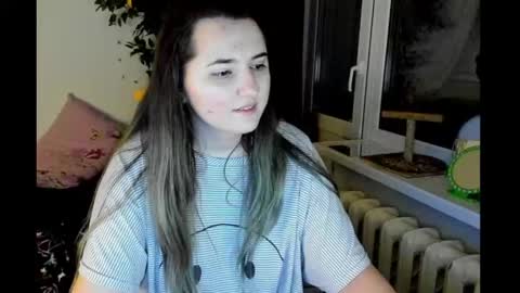 Snapshot of spanking_girls chatting on December 24, 2024, 12:22 am Evgenia online show from December 24, 2024, 12:22 am