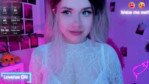 Snapshot of sparklemona chatting on February 20, 2025, 1:46 am SparkleMona online show from February 20, 2025, 1:46 am