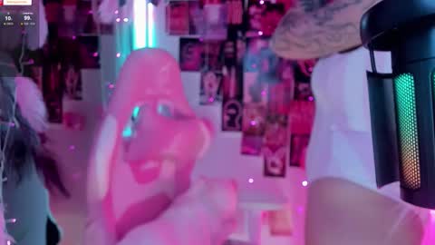 Snapshot of sparklemona chatting on September 21, 2025, 2:35 am SparkleMona online show from September 21, 2025, 2:35 am