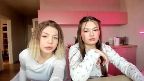 Snapshot of sparkly_18 chatting on March 26, 2026, 8:53 am sparkly_18 online show from March 26, 2026, 8:53 am