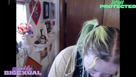 Snapshot of sparklybisexual chatting on March 2, 2026, 6:26 pm sparklybisexual online show from March 2, 2026, 6:26 pm
