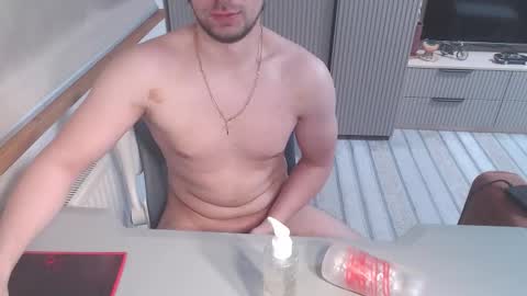 Snapshot of spb78 chatting on January 18, 2026, 7:28 pm Art online show from January 18, 2026, 7:28 pm