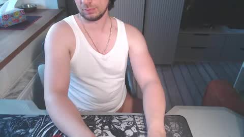 Snapshot of spb78 chatting on June 2, 2026, 6:32 pm Art online show from June 2, 2026, 6:32 pm