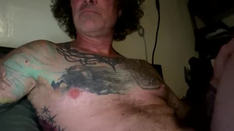 specter1972 online show from April 19, 2026, 11:51 pm