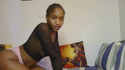 Snapshot of spicy_angels chatting on December 1, 2025, 11:15 am Quinter Cheeky online show from December 1, 2025, 11:15 am