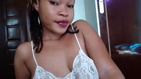 Snapshot of spicy_kerrine chatting on November 4, 2025, 1:21 pm Spicy kerrine online show from November 4, 2025, 1:21 pm