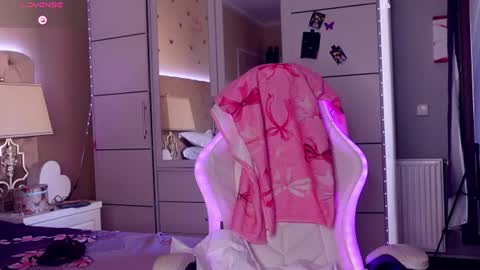 Alicia online show from June 20, 2026, 5:21 am