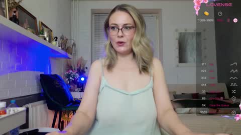 Snapshot of spicyhotmilf chatting on November 27, 2025, 1:57 pm Lexsy online show from November 27, 2025, 1:57 pm