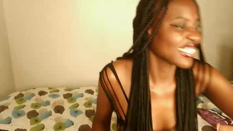 Snapshot of spicysashaa chatting on September 15, 2025, 5:24 pm spicysashaa online show from September 15, 2025, 5:24 pm