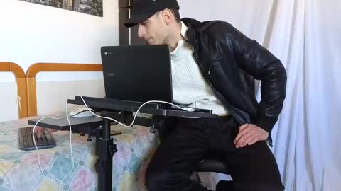 Marco. When Im offline you can view premium content in bio online show from February 6, 2025, 12:16 pm