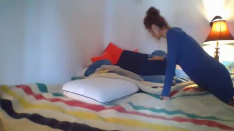 Rose online show from October 19, 2025, 6:41 pm