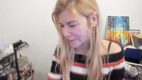 FREE ONLY FANSy online show from December 15, 2025, 9:02 am