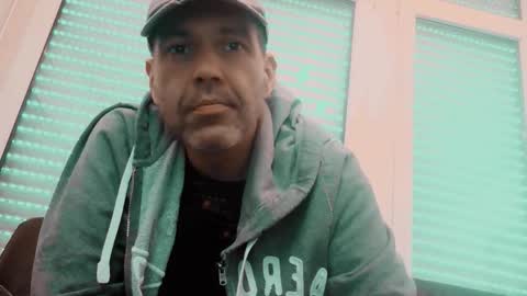 spliffray online show from May 5, 2026, 1:52 pm