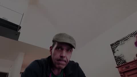 spliffray online show from May 13, 2026, 9:06 am