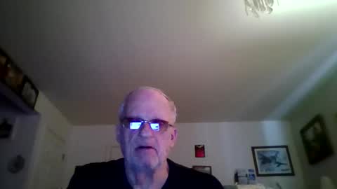 Snapshot of spongebobpineapple70 chatting on May 17, 2026, 11:39 am spongebobpineapple70 online show from May 17, 2026, 11:39 am