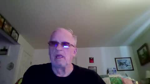 Snapshot of spongebobpineapple70 chatting on May 18, 2026, 12:11 pm spongebobpineapple70 online show from May 18, 2026, 12:11 pm
