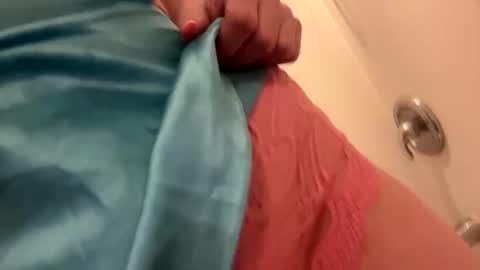 sporegeous online show from February 11, 2026, 6:07 am