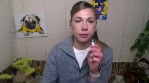 Snapshot of sport_tall_karina chatting on December 20, 2024, 8:28 am Karina online show from December 20, 2024, 8:28 am