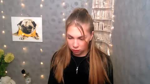 Snapshot of sport_tall_karina chatting on March 7, 2025, 8:13 am Karina online show from March 7, 2025, 8:13 am