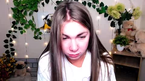 Snapshot of sport_tall_karina chatting on November 12, 2025, 10:48 am Karina online show from November 12, 2025, 10:48 am