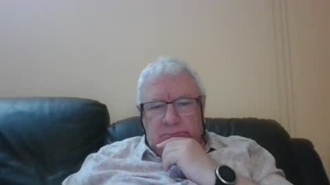 Snapshot of springtine chatting on May 21, 2026, 12:17 am springtine online show from May 21, 2026, 12:17 am