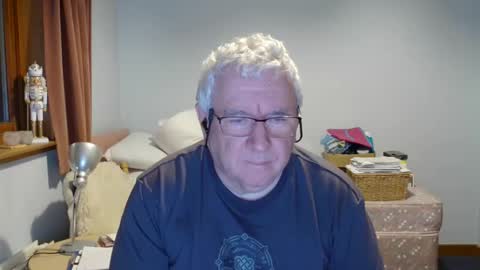 Snapshot of springtine chatting on June 8, 2026, 11:05 pm springtine online show from June 8, 2026, 11:05 pm
