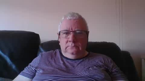 Snapshot of springtine chatting on July 2, 2026, 10:10 am springtine online show from July 2, 2026, 10:10 am