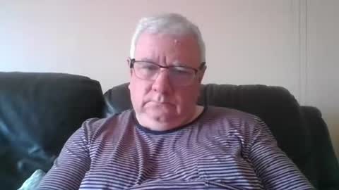 Snapshot of springtine chatting on July 23, 2026, 10:35 am springtine online show from July 23, 2026, 10:35 am