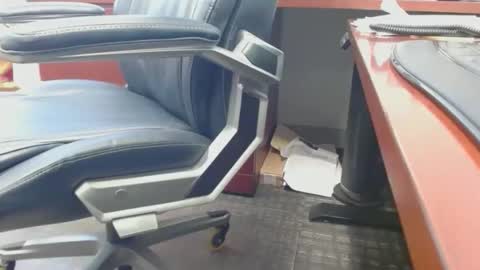 make me cum c2c talk to me online show from April 15, 2026, 8:20 pm