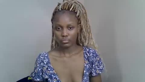 Snapshot of squirt_godes chatting on October 18, 2025, 7:03 pm Tashy online show from October 18, 2025, 7:03 pm