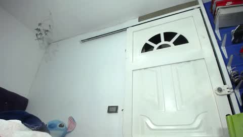Snapshot of squirter_girl69 chatting on April 29, 2026, 4:05 am squirter_girl69 online show from April 29, 2026, 4:05 am
