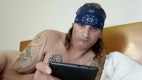 Snapshot of squirtn4mee chatting on February 7, 2025, 9:05 am Squirtn4mee online show from February 7, 2025, 9:05 am