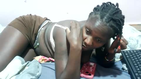 squirtypussie online show from July 22, 2026, 4:37 am
