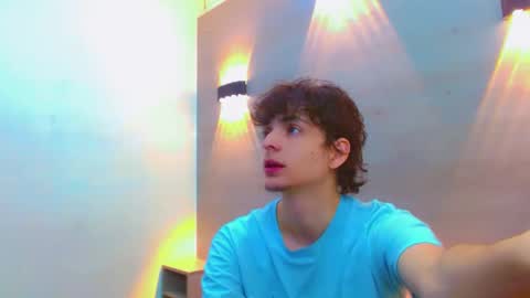 Snapshot of sr_bonnyethan chatting on December 15, 2025, 2:21 pm ethan online show from December 15, 2025, 2:21 pm