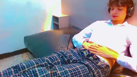 Snapshot of sr_bonnyethan chatting on January 13, 2026, 2:33 pm ethan online show from January 13, 2026, 2:33 pm