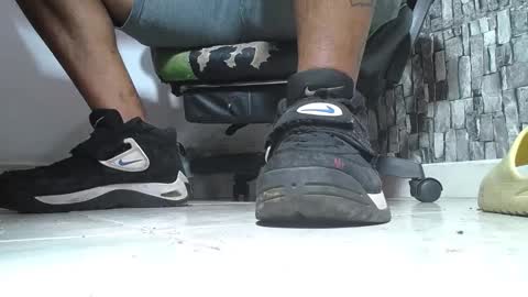 sr master cum its my old account online show from May 19, 2026, 5:52 pm