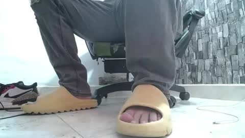 sr master cum its my old account online show from July 5, 2026, 5:42 pm