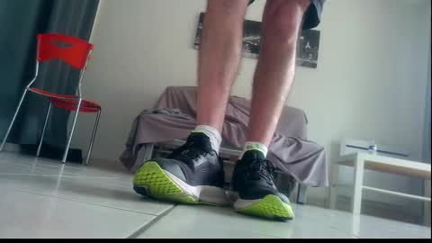 ssenzo online show from October 25, 2025, 9:06 am