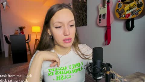 Anni if Im offline for a long time Im depressed feel free to support me offline online show from December 18, 2024, 12:18 pm