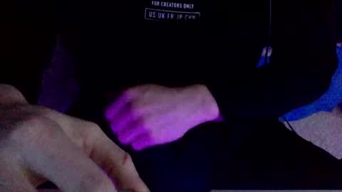 HIM online show from January 5, 2026, 7:50 pm