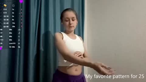 Snapshot of st_annia chatting on January 14, 2026, 5:29 pm Emily online show from January 14, 2026, 5:29 pm