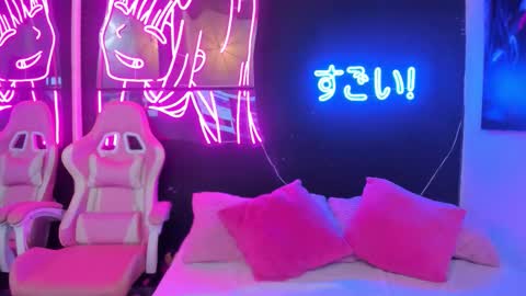 Snapshot of staarlightt chatting on February 8, 2026, 10:13 pm staarlightt online show from February 8, 2026, 10:13 pm