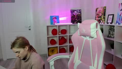 Snapshot of stacey_brown chatting on March 12, 2025, 1:03 am Stacey GMT5 Mo Tu We Th Fr Sa 3am -10am online show from March 12, 2025, 1:03 am