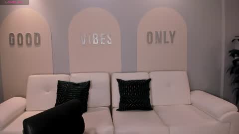 Stacy Woods online show from June 11, 2026, 11:52 am