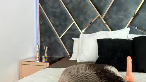 Snapshot of staciemoon chatting on July 17, 2026, 6:24 pm Stacie online show from July 17, 2026, 6:24 pm