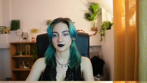 stacy  x3 online show from May 7, 2026, 8:09 am